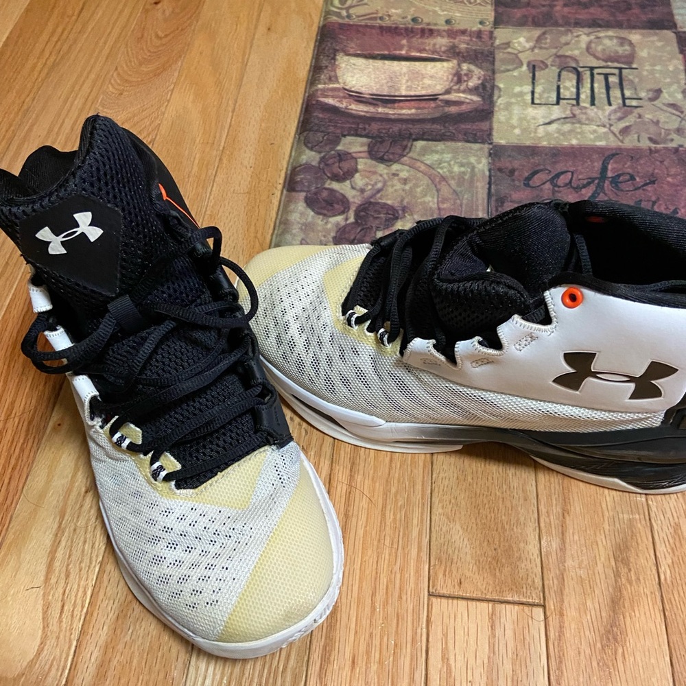 Under Armour men shoe